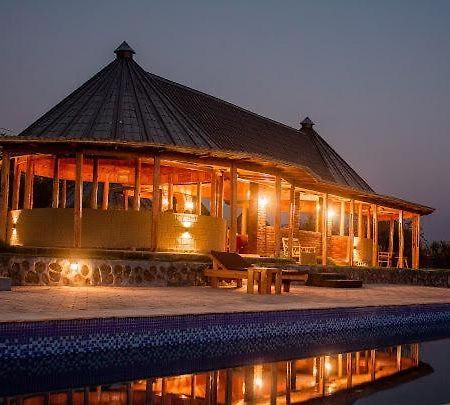 Naibala Manyara Lodge Mto wa Mbu Esterno foto