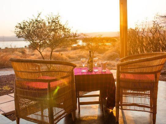 Naibala Manyara Lodge Mto wa Mbu Esterno foto