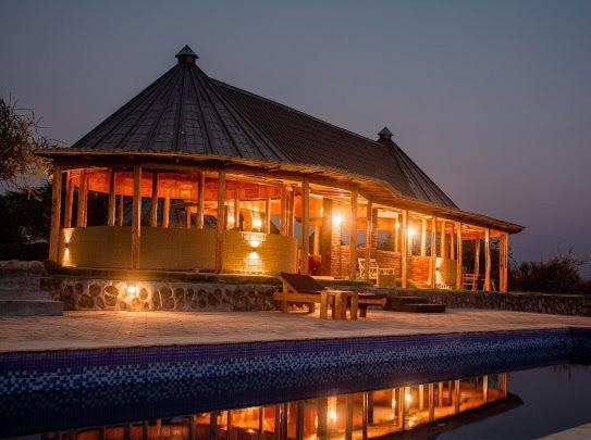 Naibala Manyara Lodge Mto wa Mbu Esterno foto